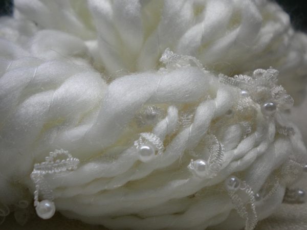 Ommul Yarn-WHITE PEARL