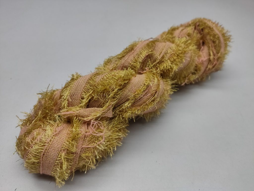 Lurex Frizz(Golden)-Red Skin