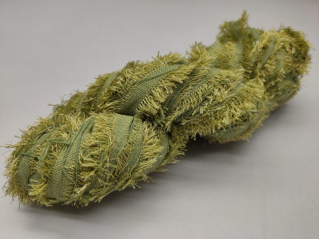 Lurex Frizz(Golden) – Pale Green